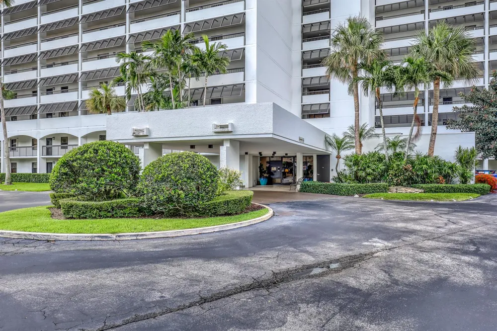 356 Golfview Road #403 North Palm Beach, FL 33408
