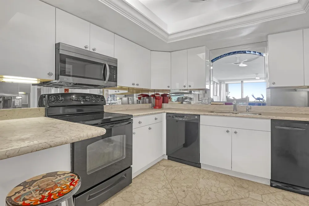 356 Golfview Road #403 North Palm Beach, FL 33408