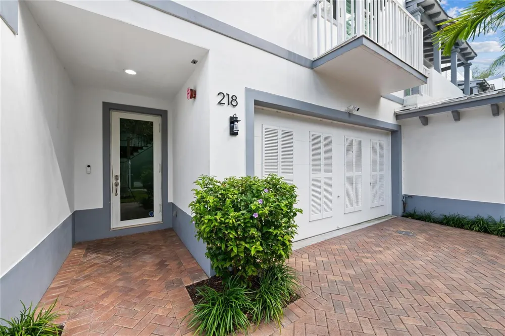 218 NE 15th Avenue #218 Fort Lauderdale, FL 33301