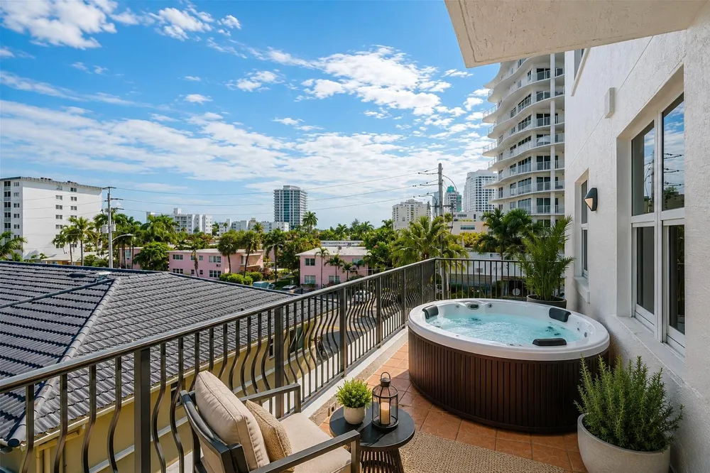 615 Bayshore Drive #301 Fort Lauderdale, FL 33304