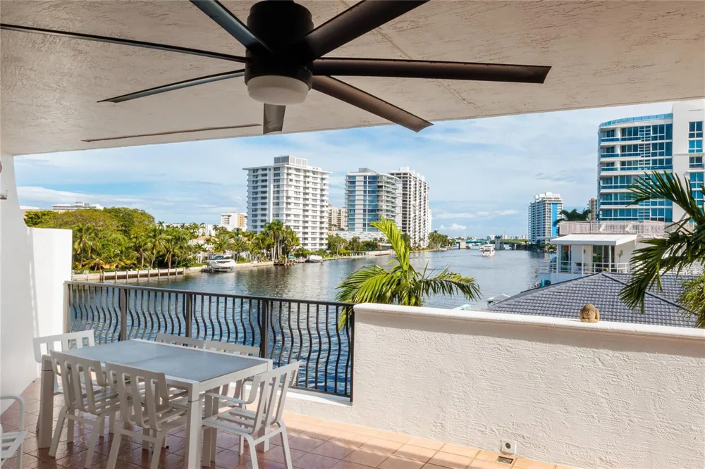 615 Bayshore Drive #301 Fort Lauderdale, FL 33304