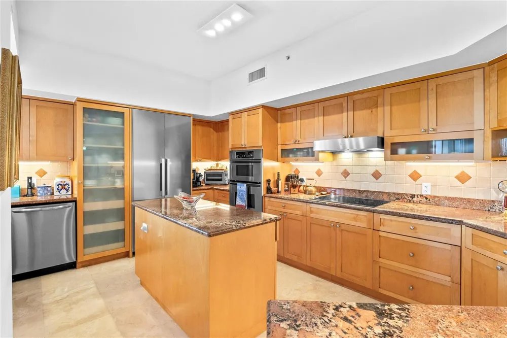 615 Bayshore Drive #301 Fort Lauderdale, FL 33304