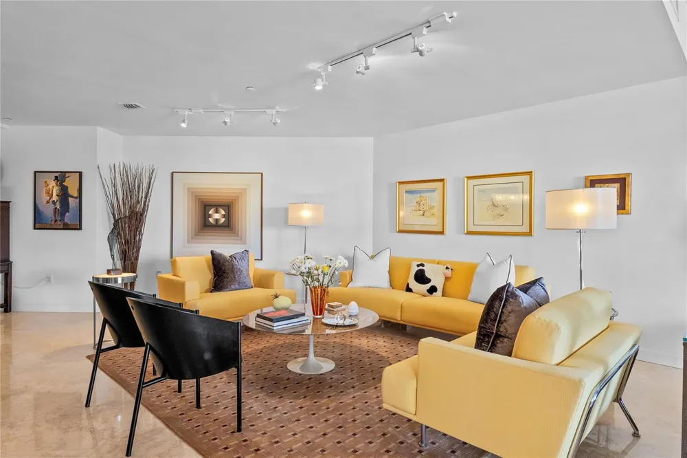 615 Bayshore Drive #301 Fort Lauderdale, FL 33304