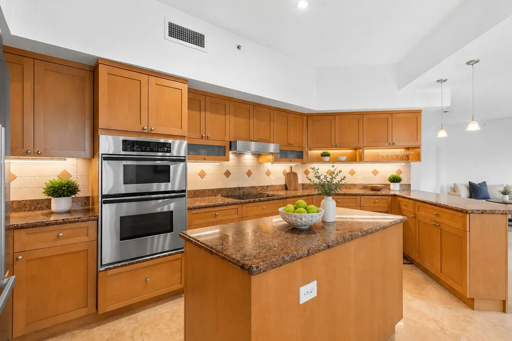 615 Bayshore Drive #301 Fort Lauderdale, FL 33304