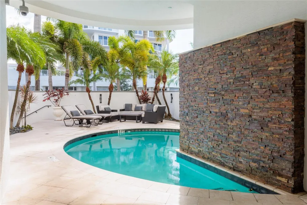 615 Bayshore Drive #301 Fort Lauderdale, FL 33304