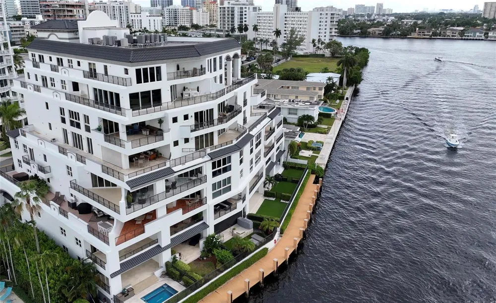 615 Bayshore Drive #301 Fort Lauderdale, FL 33304