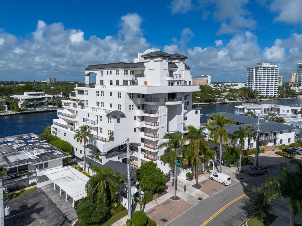 615 Bayshore Drive #301 Fort Lauderdale, FL 33304