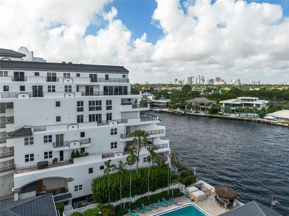615 Bayshore Drive #301 Fort Lauderdale, FL 33304