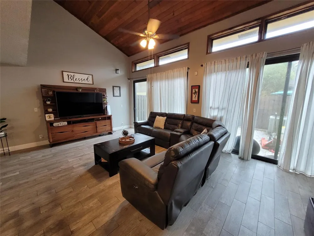 1146 University Drive Plantation, FL 33322