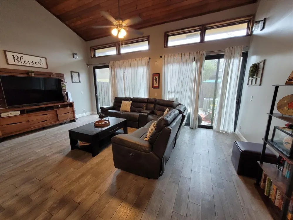 1146 University Drive Plantation, FL 33322