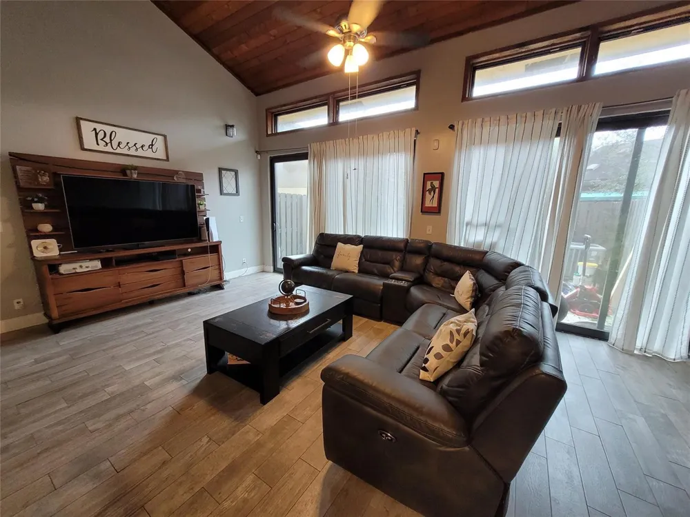 1146 University Drive Plantation, FL 33322