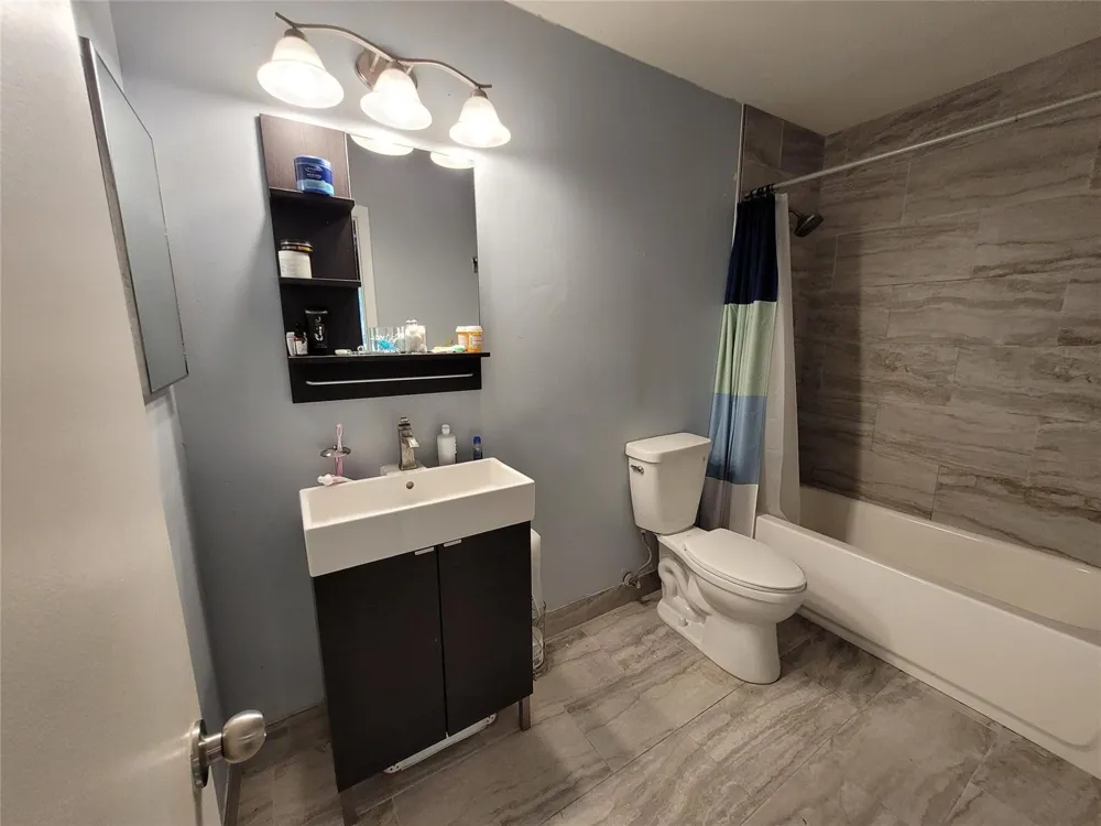 1146 University Drive Plantation, FL 33322