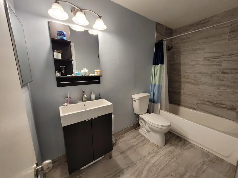 1146 University Drive Plantation, FL 33322