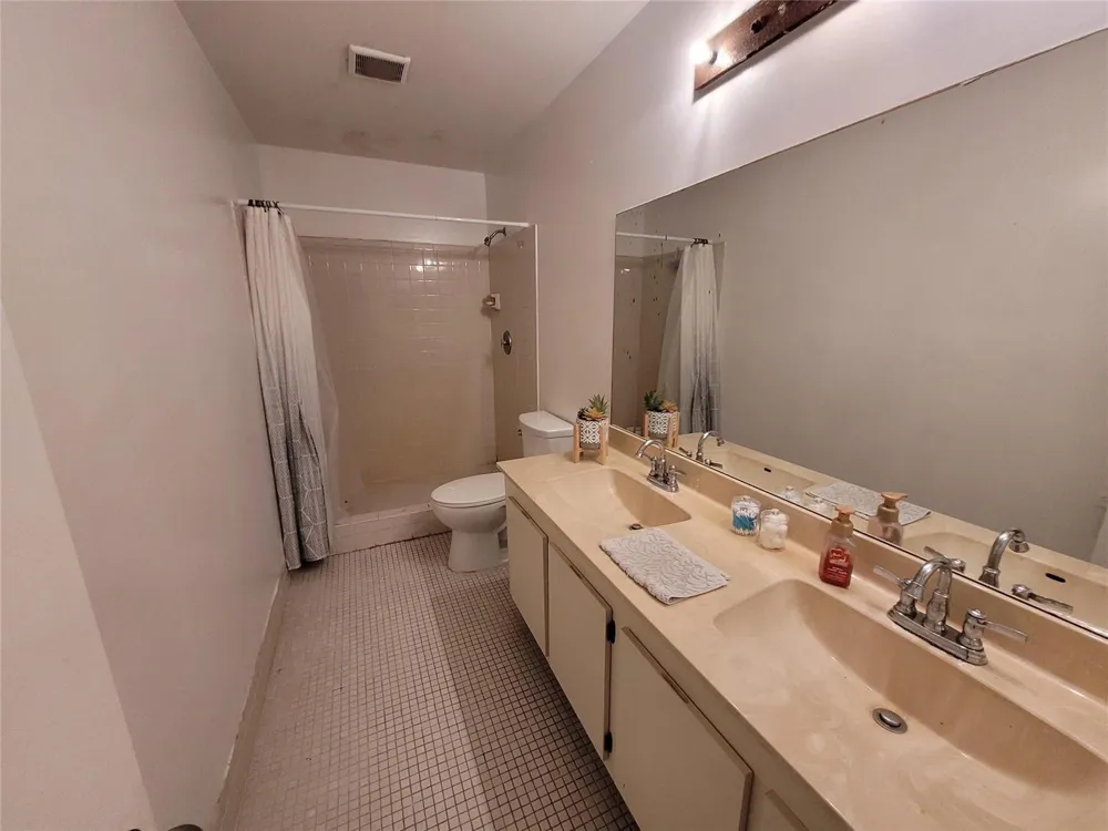 1146 University Drive Plantation, FL 33322
