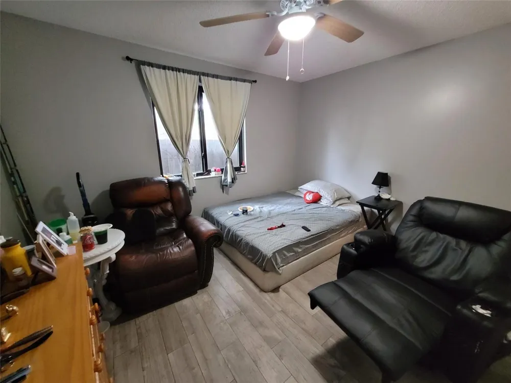 1146 University Drive Plantation, FL 33322