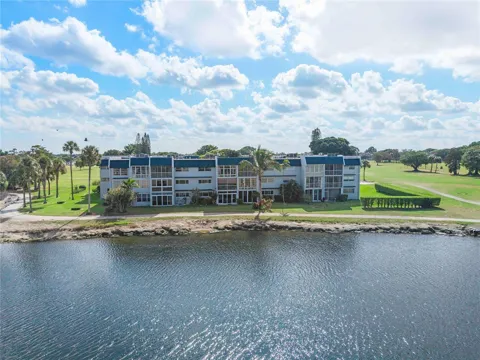 7807 Golf Circle Drive #211