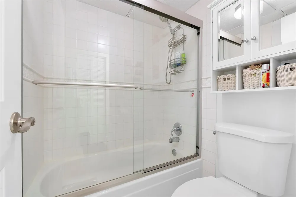 7807 Golf Circle Drive #211 Margate, FL 33063