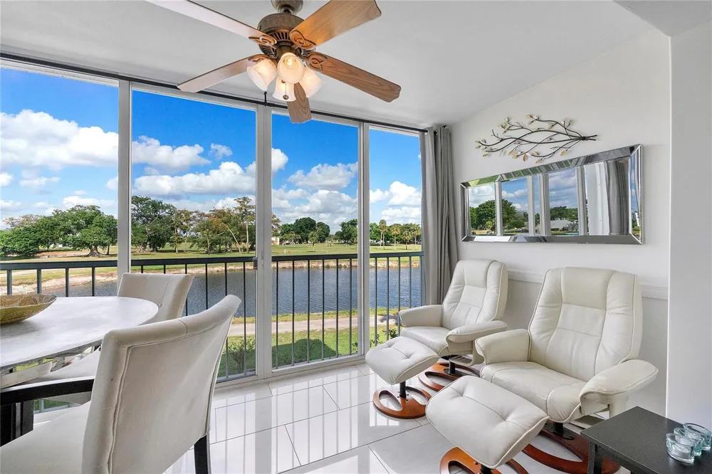 7807 Golf Circle Drive #211 Margate, FL 33063