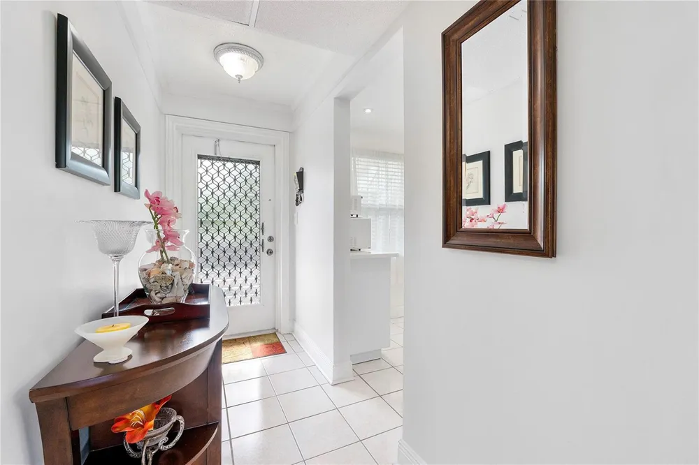 7807 Golf Circle Drive #211 Margate, FL 33063