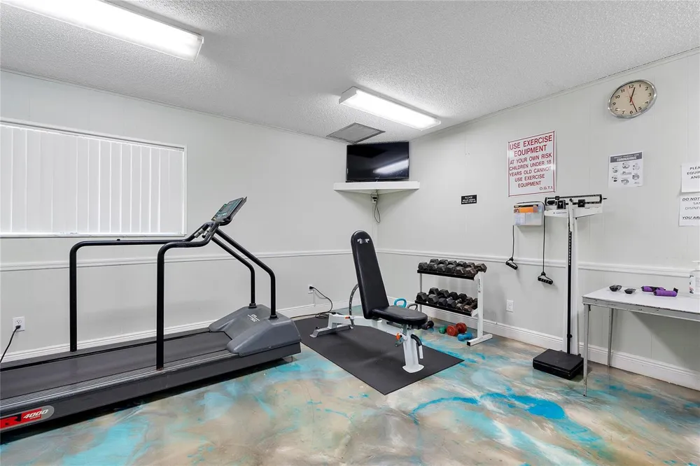 7807 Golf Circle Drive #211 Margate, FL 33063