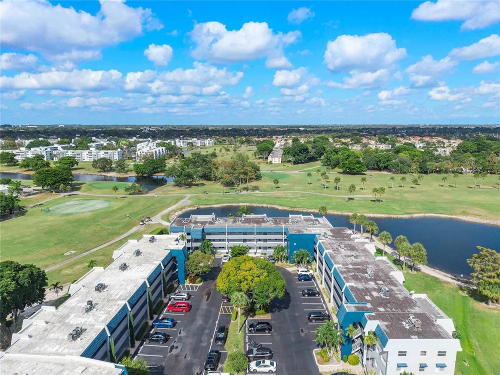 7807 Golf Circle Drive #211 Margate, FL 33063