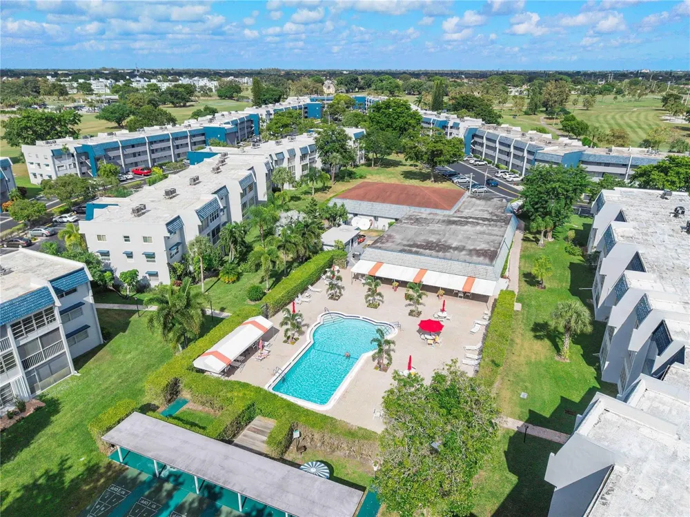 7807 Golf Circle Drive #211 Margate, FL 33063