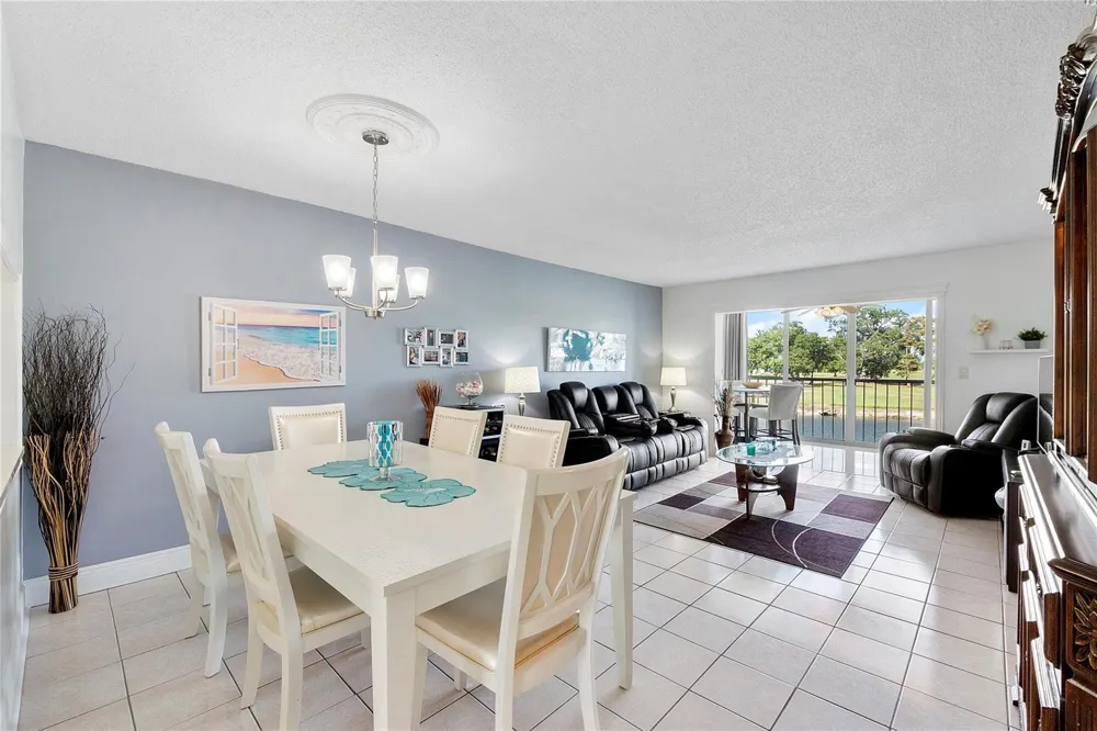 7807 Golf Circle Drive #211 Margate, FL 33063