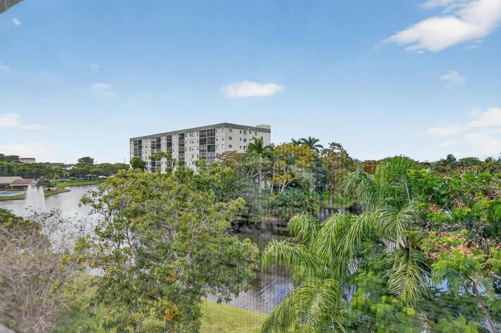 2236 Cypress Bend Drive #508 Pompano Beach, FL 33069