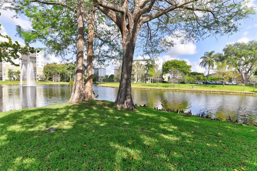 2236 Cypress Bend Drive #508 Pompano Beach, FL 33069