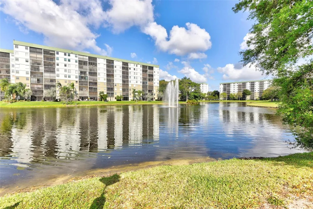 2236 Cypress Bend Drive #508 Pompano Beach, FL 33069