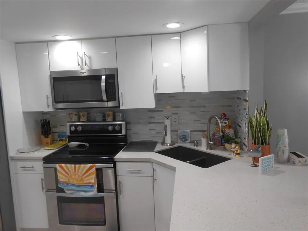 4540 Ocean Drive #210 Lauderdale By The Sea, FL 33308
