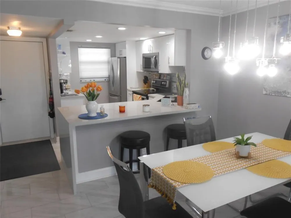 4540 Ocean Drive #210 Lauderdale By The Sea, FL 33308