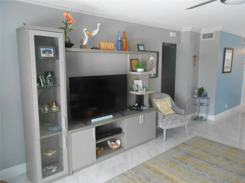 4540 Ocean Drive #210 Lauderdale By The Sea, FL 33308