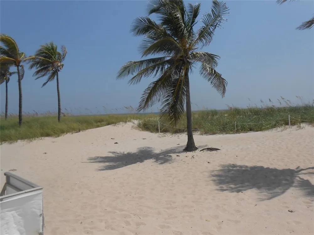 4540 Ocean Drive #210 Lauderdale By The Sea, FL 33308