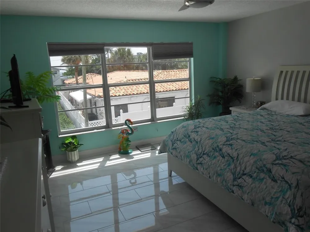 4540 Ocean Drive #210 Lauderdale By The Sea, FL 33308