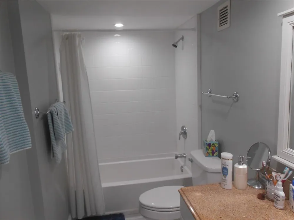 4540 Ocean Drive #210 Lauderdale By The Sea, FL 33308