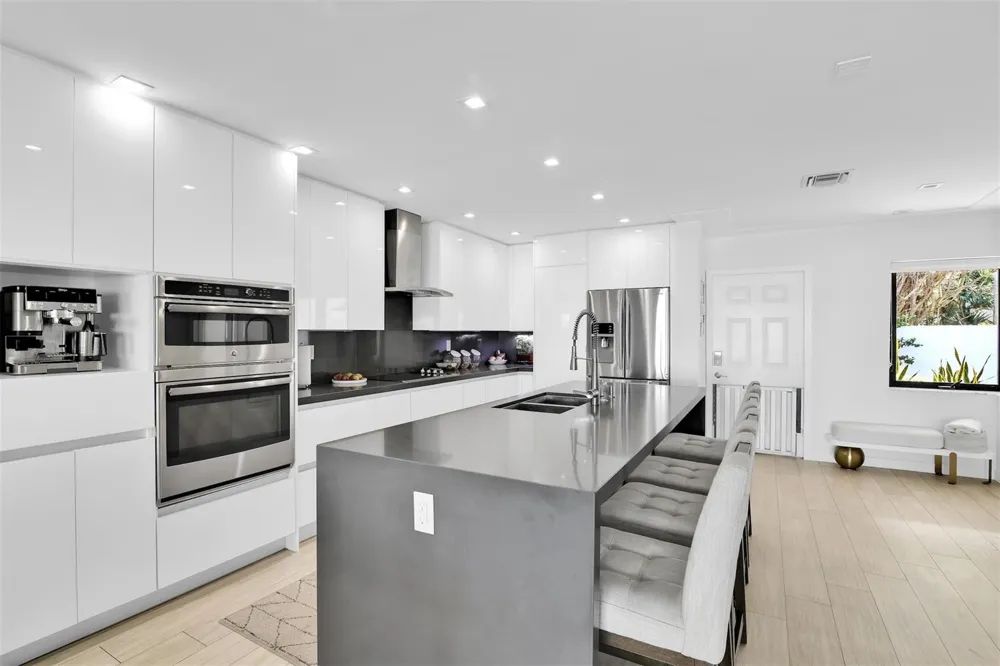 1035 Boca Cove Lane Highland Beach, FL 33487