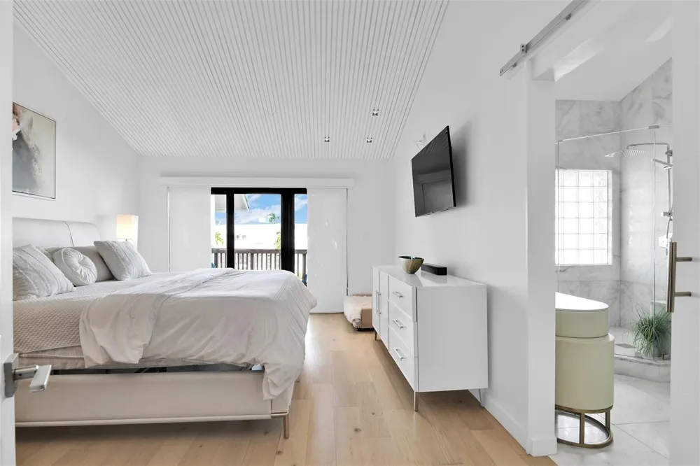 1035 Boca Cove Lane Highland Beach, FL 33487