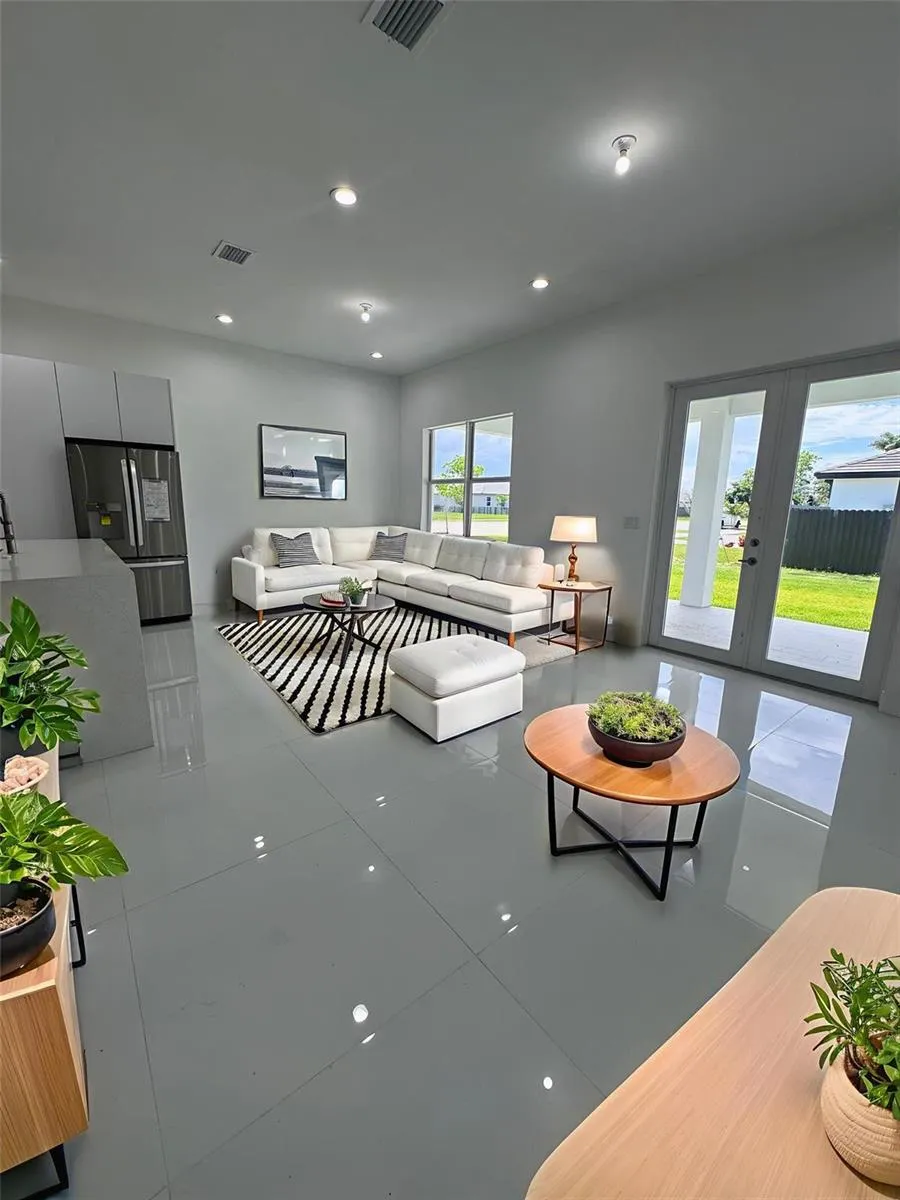 29122 SW 165 AVENUE Homestead, FL 33033
