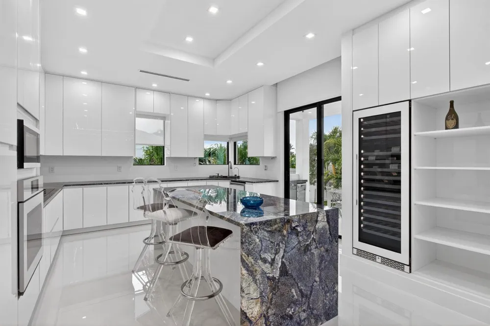 1205 Avocado Isle Fort Lauderdale, FL 33315