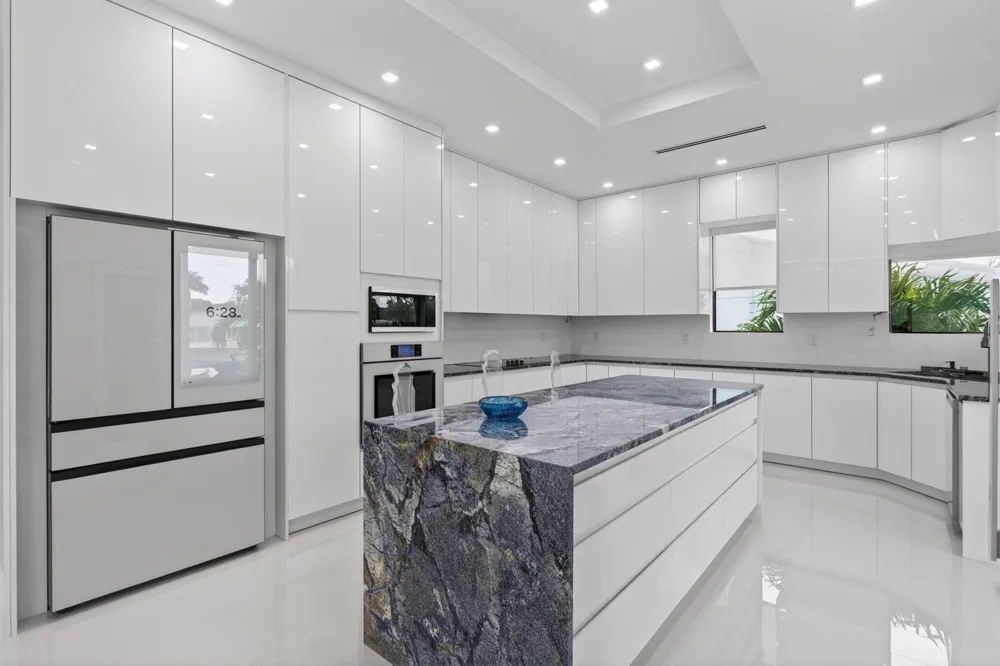 1205 Avocado Isle Fort Lauderdale, FL 33315