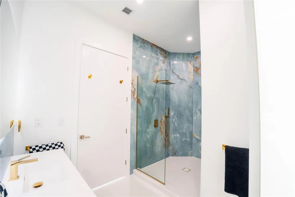 1205 Avocado Isle Fort Lauderdale, FL 33315