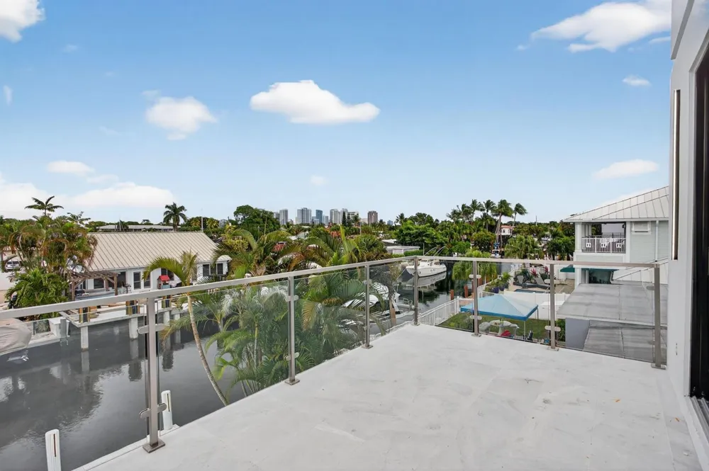 1205 Avocado Isle Fort Lauderdale, FL 33315