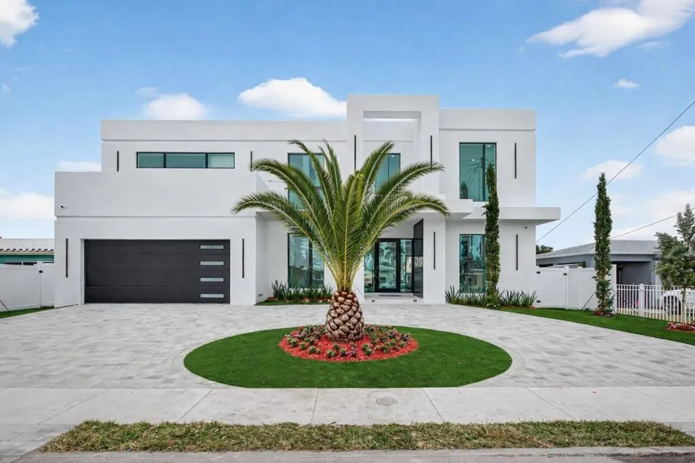 1205 Avocado Isle Fort Lauderdale, FL 33315