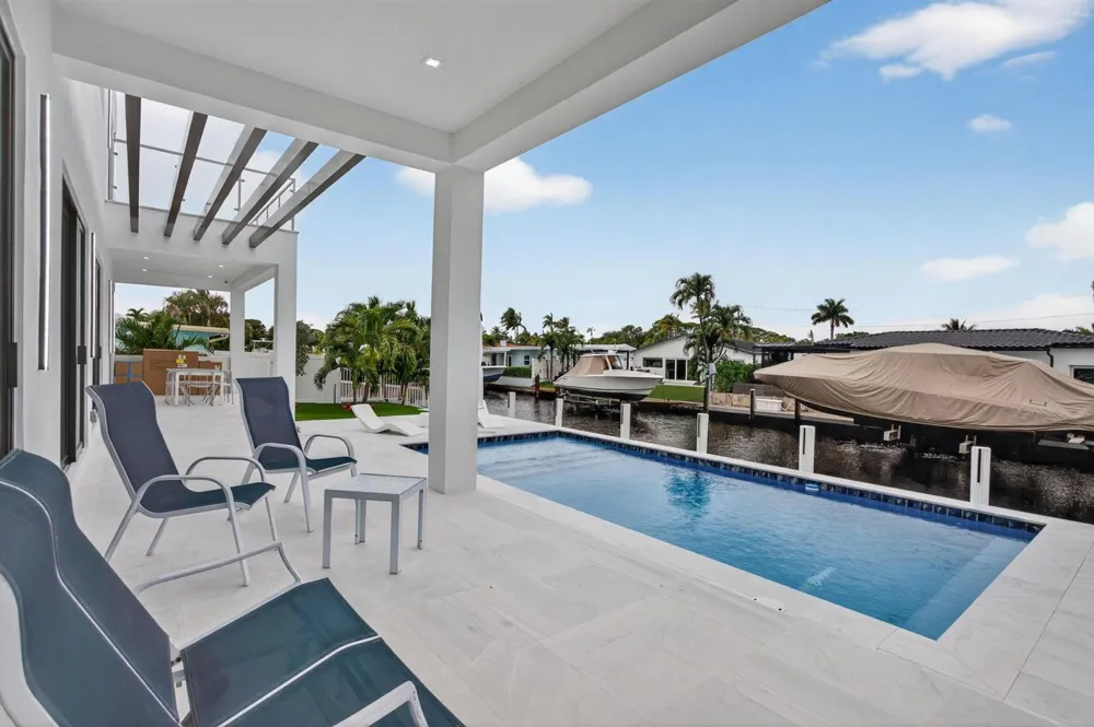 1205 Avocado Isle Fort Lauderdale, FL 33315