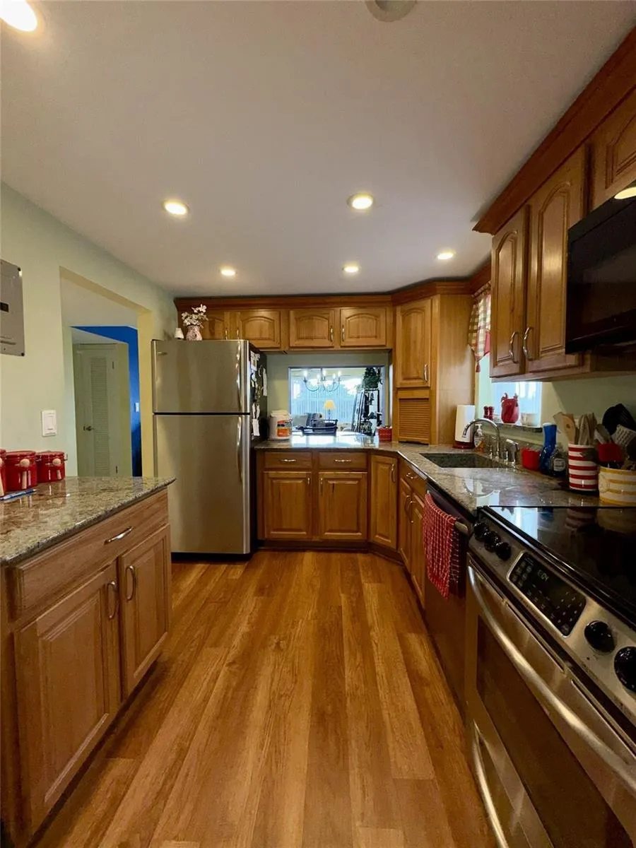 2304 S Cypress Bend Drive #615 Pompano Beach, FL 33069