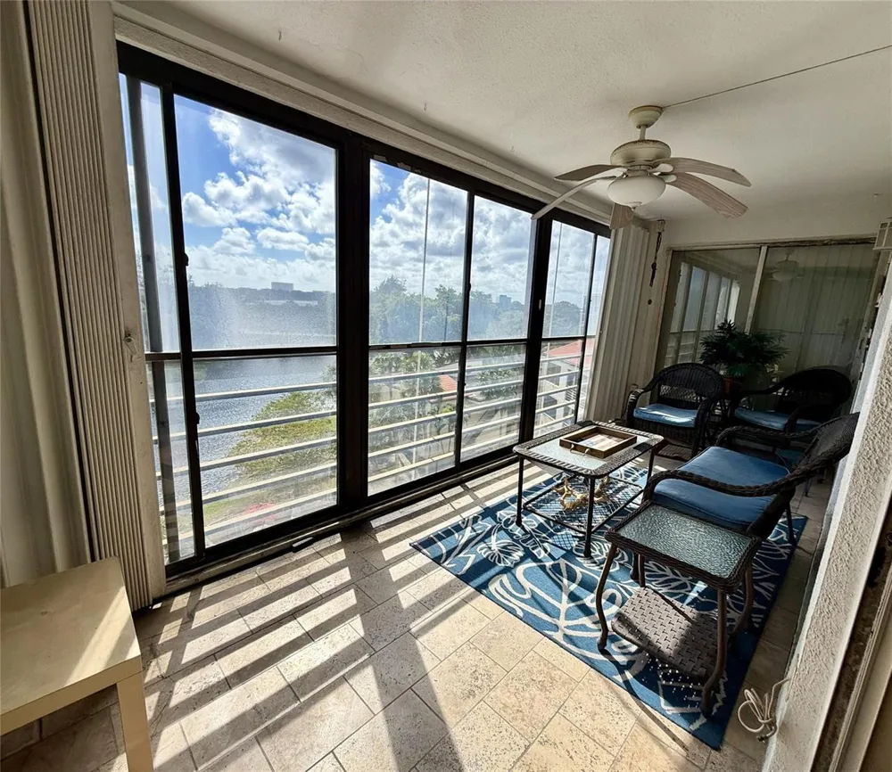 2304 S Cypress Bend Drive #615 Pompano Beach, FL 33069