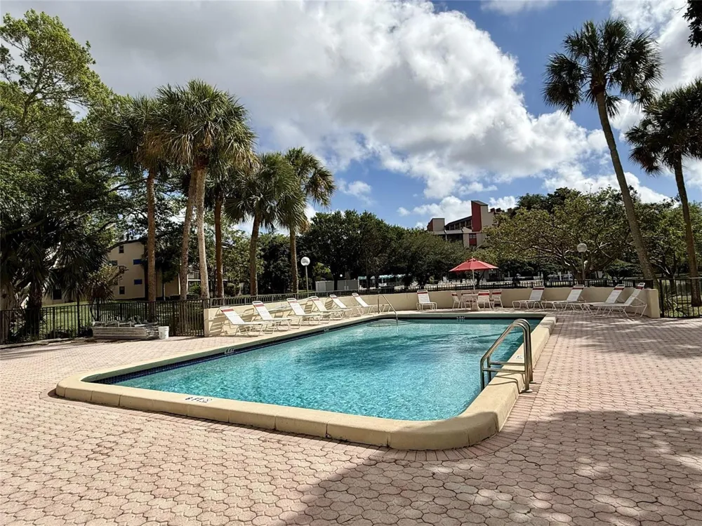 2304 S Cypress Bend Drive #615 Pompano Beach, FL 33069