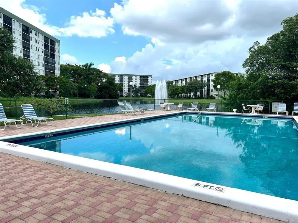 2304 S Cypress Bend Drive #615 Pompano Beach, FL 33069