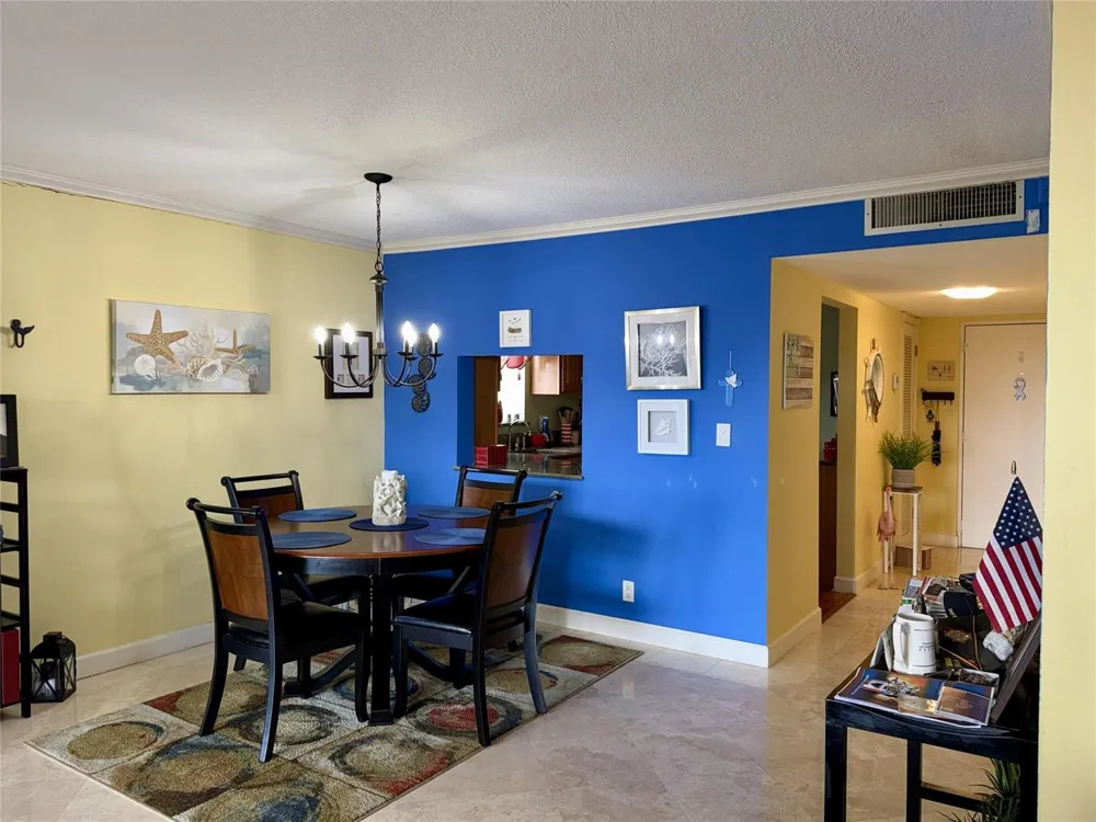 2304 S Cypress Bend Drive #615 Pompano Beach, FL 33069